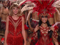 Taylor-Swift-Nikki-Minaj-VMAs-Opening-Video