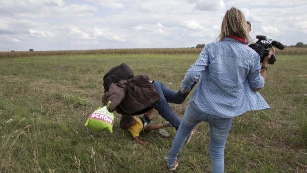 Hungarian-Camerawoman-Trip-Kick-Refugee-Video
